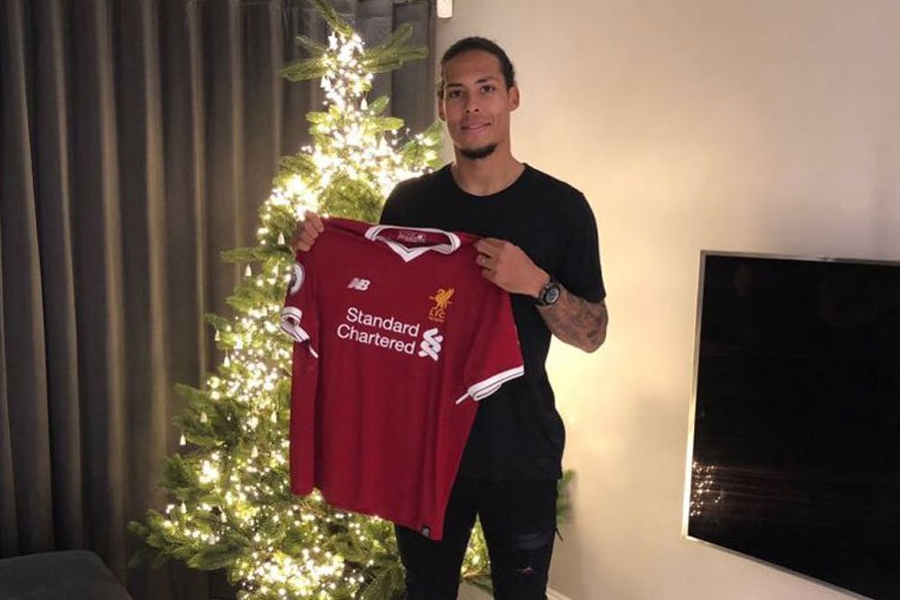 Neville Mengaku Tercengang Lihat Transfer Van Dijk Neville Mengaku Tercengang Lihat Transfer Van Dijk