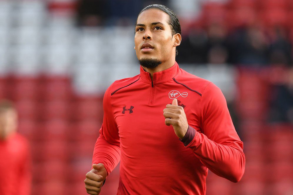 Van Dijk Diklaim Tak Lebih Hebat dari Bek Divisi Dua Inggris Van Dijk Diklaim Tak Lebih Hebat dari Bek Divisi Dua Inggris