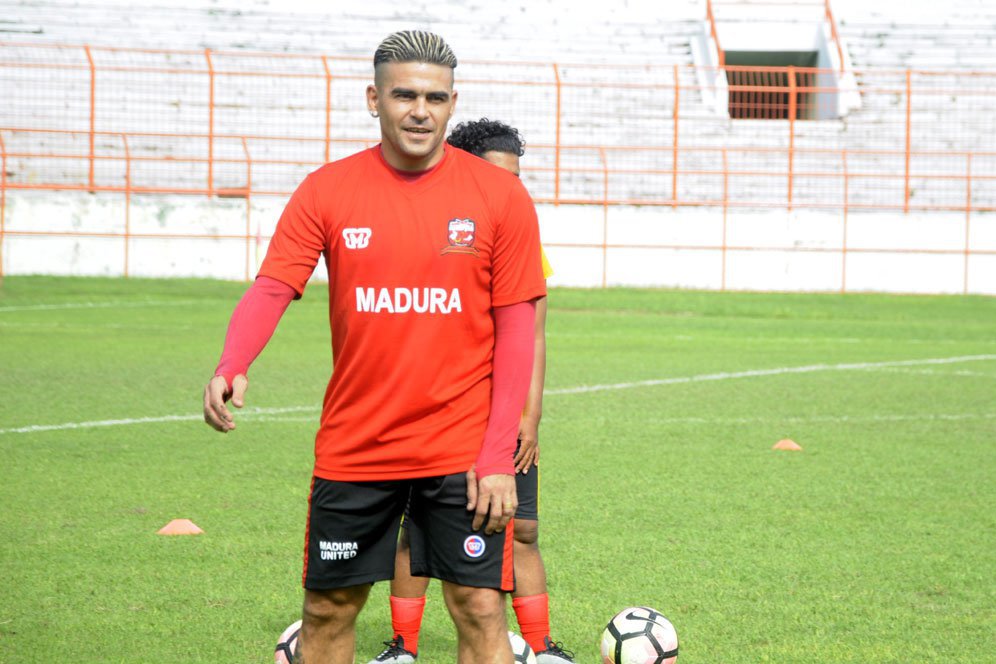 Saling Mengidolai, Cristian Gonzales dan Kaesang Pangarep Bersatu di Persis Solo? Saling Mengidolai, Cristian Gonzales dan Kaesang Pangarep Bersatu di Persis Solo?