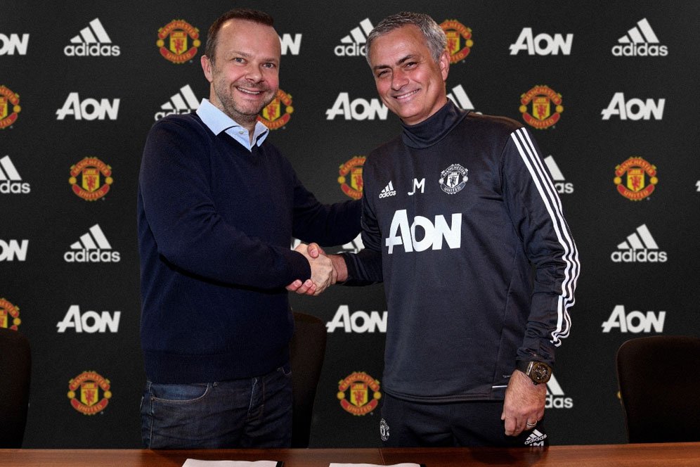 Puji Liverpool dan City, Mourinho Sekaligus Sindir Manajemen MU Puji Liverpool dan City, Mourinho Sekaligus Sindir Manajemen MU