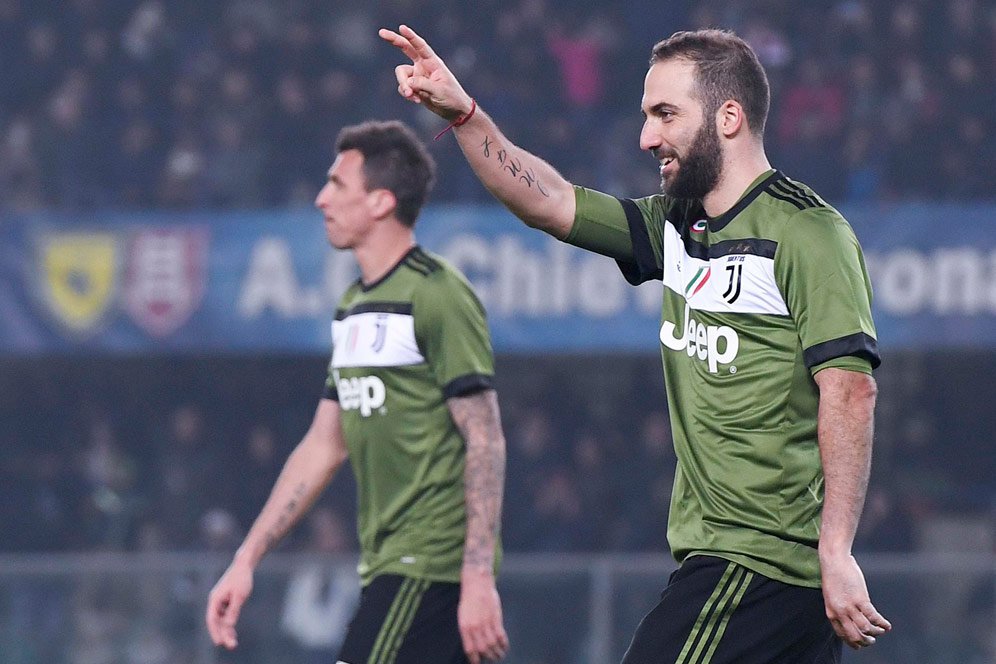 Higuain: Kritikan Pedas Masuk Telinga Kanan, Keluar Telinga Kiri Higuain: Kritikan Pedas Masuk Telinga Kanan, Keluar Telinga Kiri