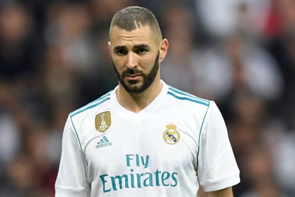 Panas, Milan dan Bayern Saling Sikut untuk Benzema Panas, Milan dan Bayern Saling Sikut untuk Benzema
