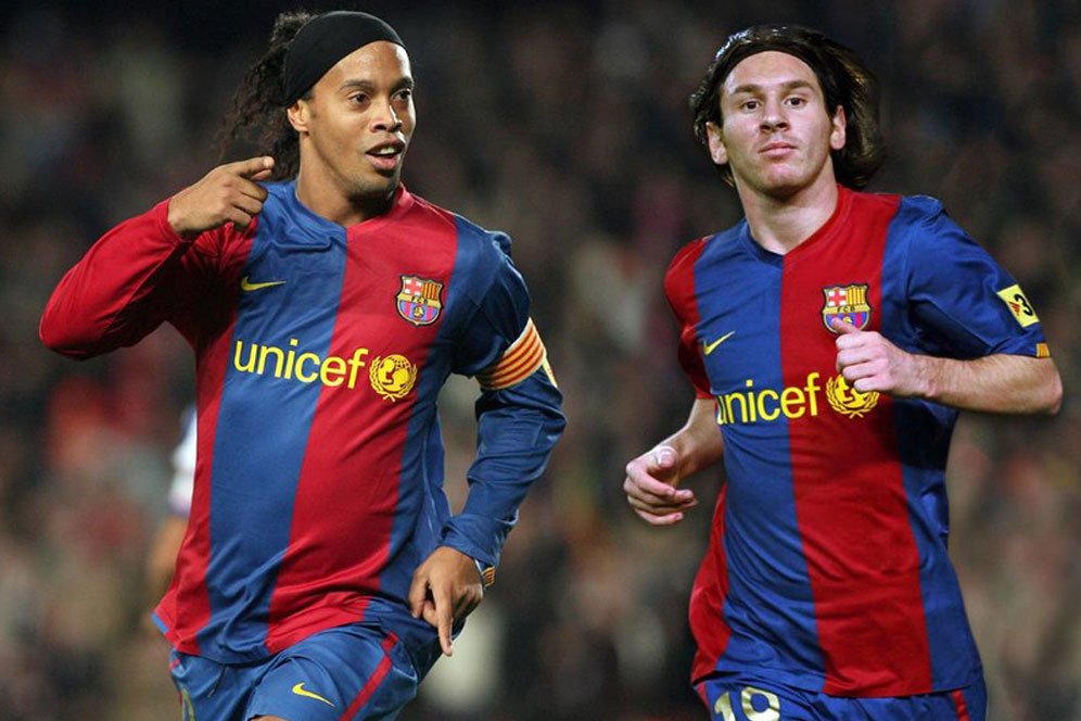 Ronaldinho Lebih Pilih Messi Ketimbang Ronaldo Ronaldinho Lebih Pilih Messi Ketimbang Ronaldo