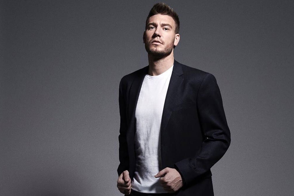 Lama Tak Terlihat, Lord Bendtner Banting Setir Jadi Model? Lama Tak Terlihat, Lord Bendtner Banting Setir Jadi Model?