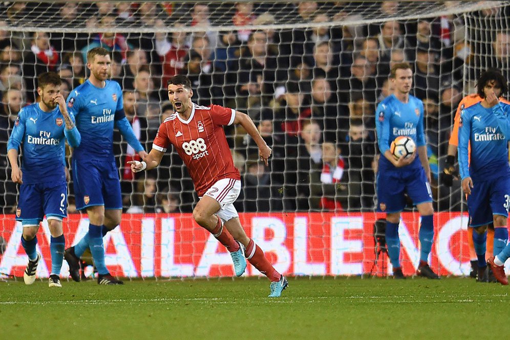 Hasil Pertandingan Nottingham vs Arsenal: Skor 4-2 Hasil Pertandingan Nottingham vs Arsenal: Skor 4-2
