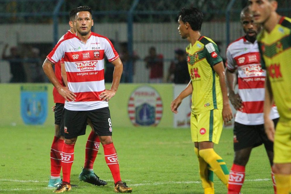 Begini Penilaian Gomes Atas Debut Maitimo di Madura United Begini Penilaian Gomes Atas Debut Maitimo di Madura United