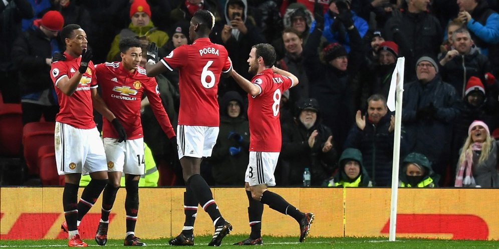 Selebrasi pemain MU untuk gol Anthony Martial.