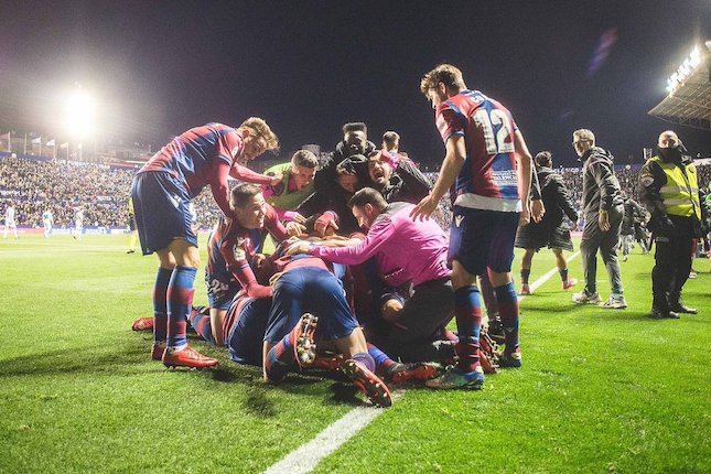 Terkenal Karena Barca Terkenal Karena Barca