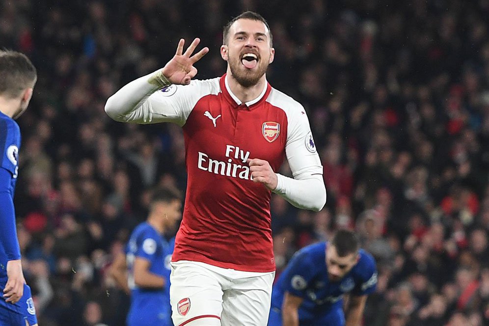 Hattrick Pertama Ramsey dan Angka 100 untuk Arsenal Hattrick Pertama Ramsey dan Angka 100 untuk Arsenal