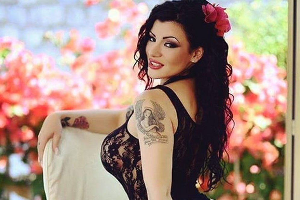 Bintang Porno Ini Siap Bantu Klub Italia yang Terancam Bangkrut Bintang Porno Ini Siap Bantu Klub Italia yang Terancam Bangkrut