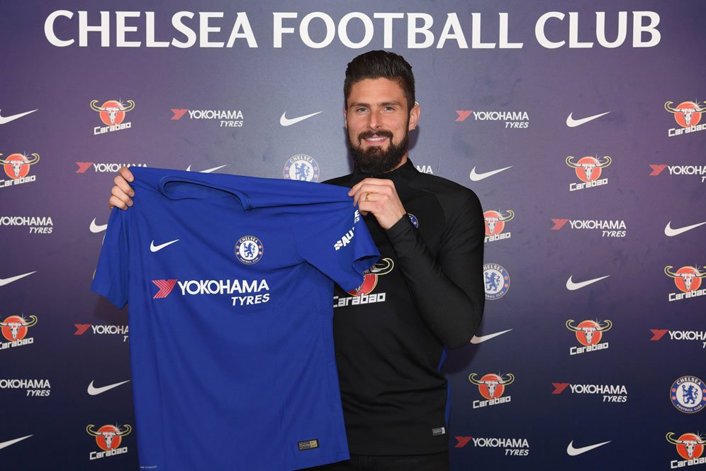 Conte Tak Kaget Arsenal Serahkan Giroud ke Chelsea Conte Tak Kaget Arsenal Serahkan Giroud ke Chelsea