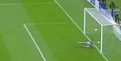 Video: Perjuangan Gigih Kiper Gagalkan Gol Ini Layak Diacungi Jempol