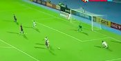 Video: Gol Pemain Ini Keren Banget