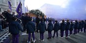 Video: Mengharukan, Ribuan Tangis Sebagai Penghormatan Terakhir Untuk Astori Video: Mengharukan, Ribuan Tangis Sebagai Penghormatan Terakhir Untuk Astori
