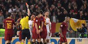 Video: Tarik Jersey Dzeko, Pemain Shakhtar Dikartu Merah Langsung Video: Tarik Jersey Dzeko, Pemain Shakhtar Dikartu Merah Langsung
