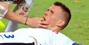 Kena Hajar Messi Thailand, Skrtel KO dan Telan Lidah Sendiri
