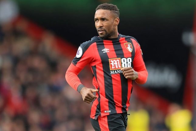 Jermain Defoe (Memotong Rambut) Jermain Defoe (Memotong Rambut)