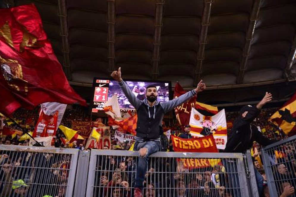 Dua Fans Roma Yang Serang Suporter Liverpool Segera Diseret ke Pengadilan Dua Fans Roma Yang Serang Suporter Liverpool Segera Diseret ke Pengadilan