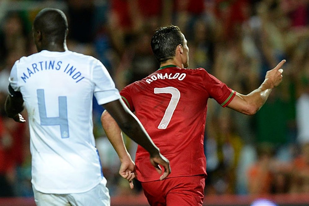 Flashback: Portugal 1-1 Belanda (2013) Flashback: Portugal 1-1 Belanda (2013)