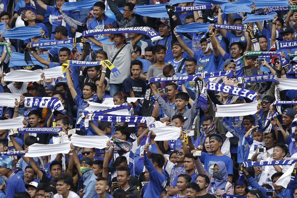 Persib Pecat Mario Gomez, Bobotoh Coba Bujuk Kiatisuk Senamuang Kembali Persib Pecat Mario Gomez, Bobotoh Coba Bujuk Kiatisuk Senamuang Kembali