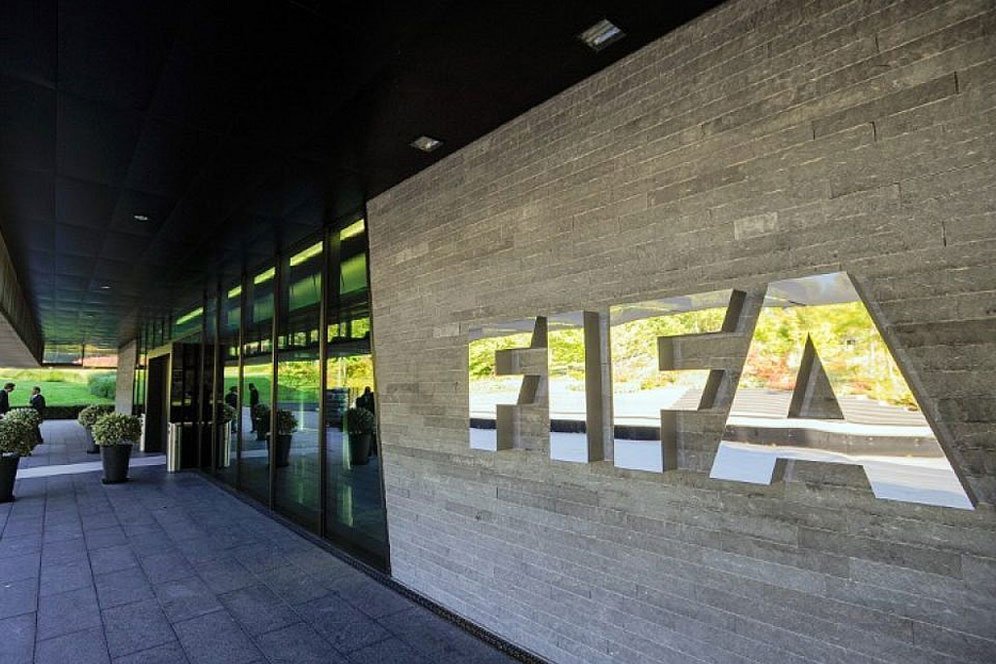 Tegas! Terlihat Skandal Korupsi, Tiga Ofisial FIFA Disanksi Seumur Hidup Tegas! Terlihat Skandal Korupsi, Tiga Ofisial FIFA Disanksi Seumur Hidup