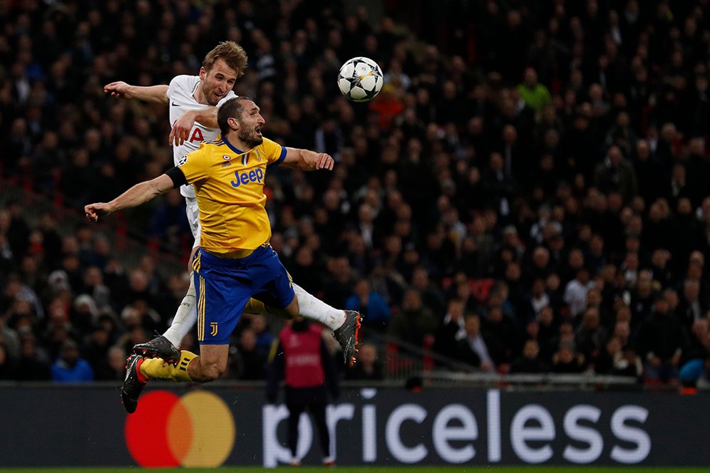 Carragher: Di Mana Chiellini-nya Inggris? Carragher: Di Mana Chiellini-nya Inggris?