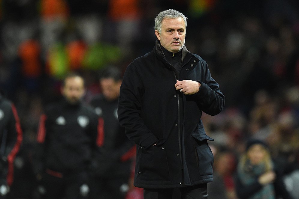 'Mourinho Habiskan 350 Juta Euro, Tapi Dipermalukan Sevilla di Babak 16 Besar' 'Mourinho Habiskan 350 Juta Euro, Tapi Dipermalukan Sevilla di Babak 16 Besar'