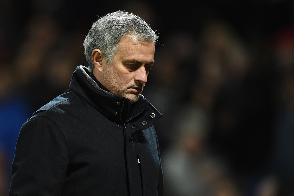 MU Tunjuk Mourinho Sebagai Pelatih Karena Putus Asa MU Tunjuk Mourinho Sebagai Pelatih Karena Putus Asa