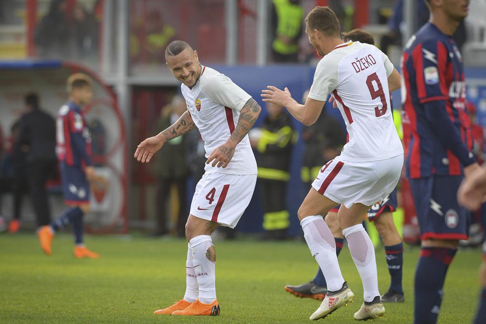 Hasil Pertandingan Crotone vs AS Roma: Skor 0-2 Hasil Pertandingan Crotone vs AS Roma: Skor 0-2