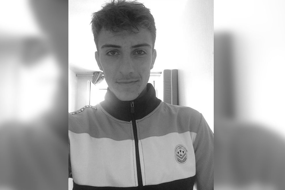 Tragis, Pemain Muda Prancis Meninggal Saat Tidur Seperti Astori Tragis, Pemain Muda Prancis Meninggal Saat Tidur Seperti Astori
