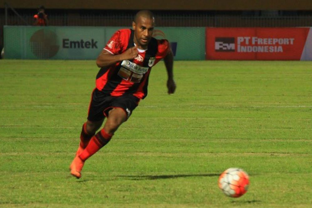 Ian Kabes Tetap Respek Kepada Persela Ian Kabes Tetap Respek Kepada Persela