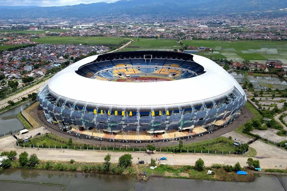 Menpora Imam Nahrawi Respon Kabar Kondisi Stadion GBLA yang Terbengkalai Menpora Imam Nahrawi Respon Kabar Kondisi Stadion GBLA yang Terbengkalai
