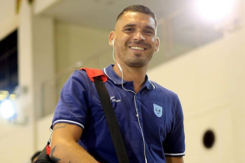 Pemain Asing Terganjal Kitas, Persela Minta Kelonggaran Pemain Asing Terganjal Kitas, Persela Minta Kelonggaran