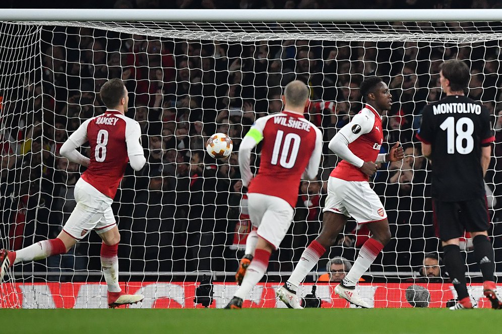 Video: Diving Welbeck Berbuah Penalti Lawan Milan? Video: Diving Welbeck Berbuah Penalti Lawan Milan?