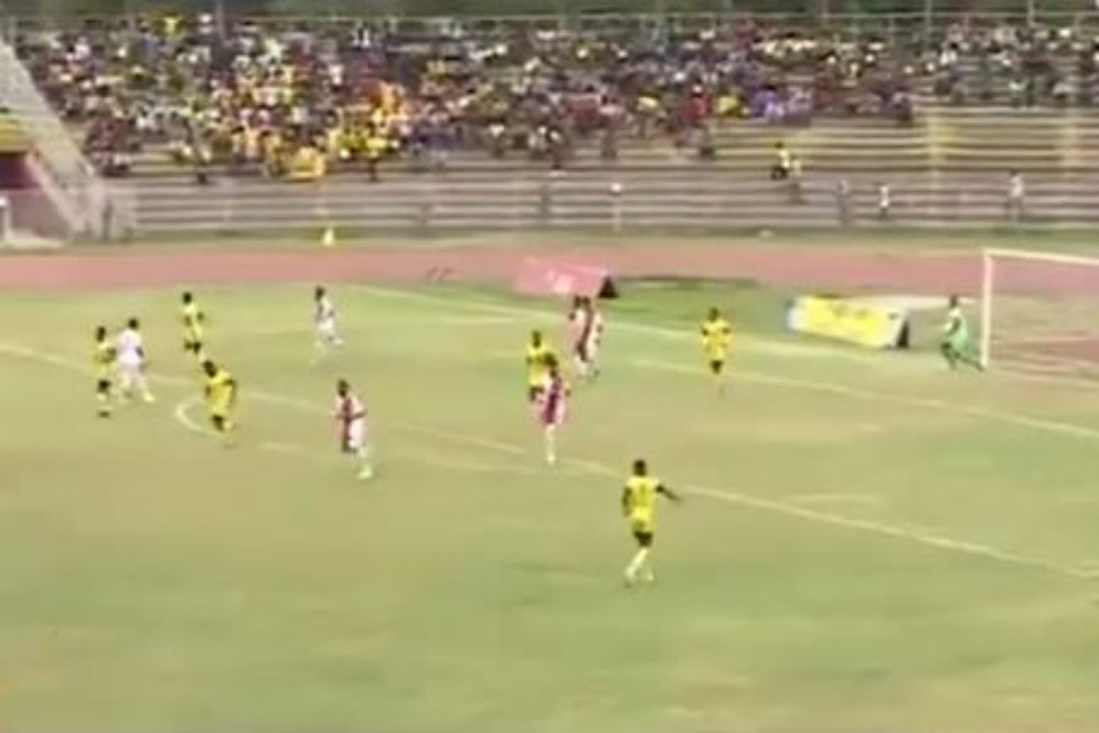 Video: Blunder Kiper Ethiopia Ini Bisa Menghibur Harimu Video: Blunder Kiper Ethiopia Ini Bisa Menghibur Harimu