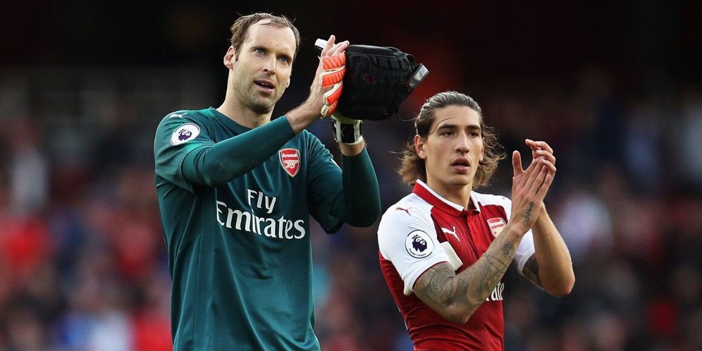 Petr Cech dan Hector Bellerin