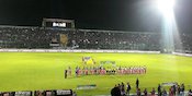 Arema FC Diimbangi Persib, Suporter Ngamuk Arema FC Diimbangi Persib, Suporter Ngamuk