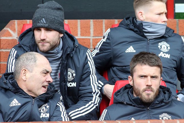 Nasib Carrick dan Kolega Nasib Carrick dan Kolega