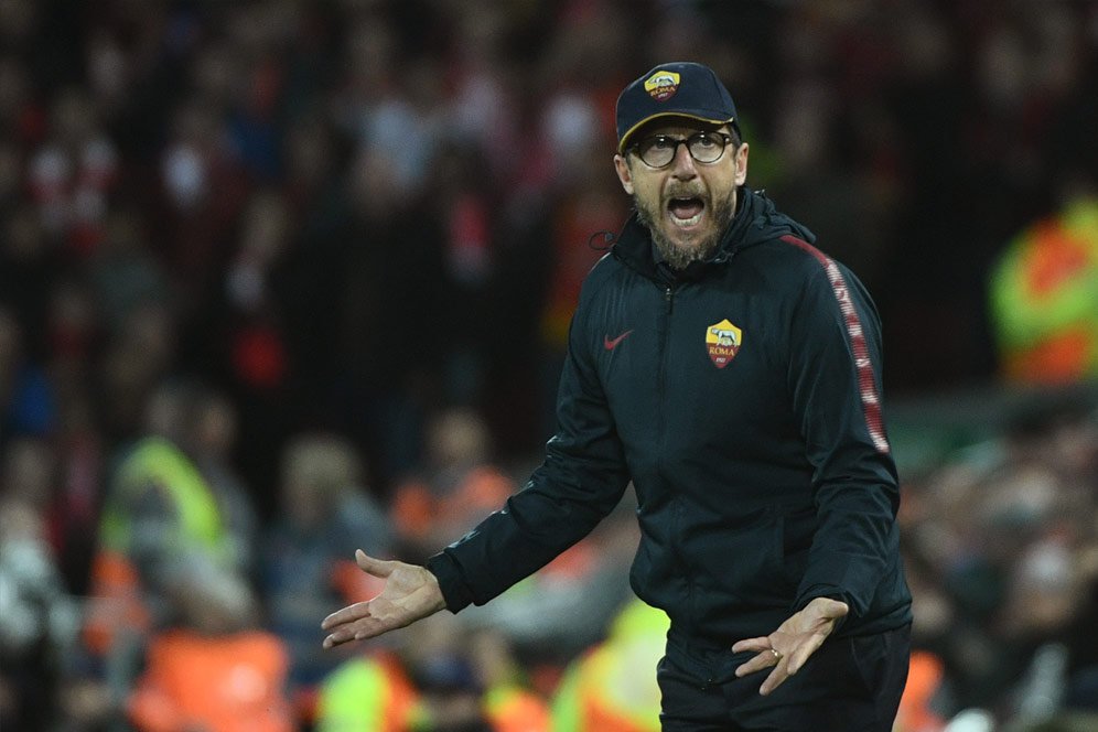 Bukan Murni Kesalahan Sistem Tiga Bek Roma Bukan Murni Kesalahan Sistem Tiga Bek Roma