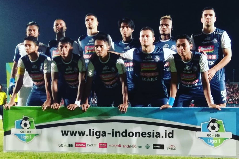 Arema Bawa 20 Pemain ke Kandang Persebaya Arema Bawa 20 Pemain ke Kandang Persebaya