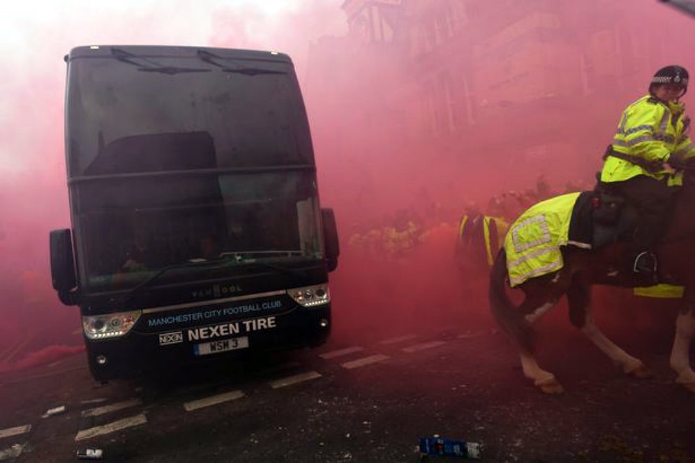 Soal Pelemparan Bus, Pep Kritisi Keamanan Liverpool Soal Pelemparan Bus, Pep Kritisi Keamanan Liverpool