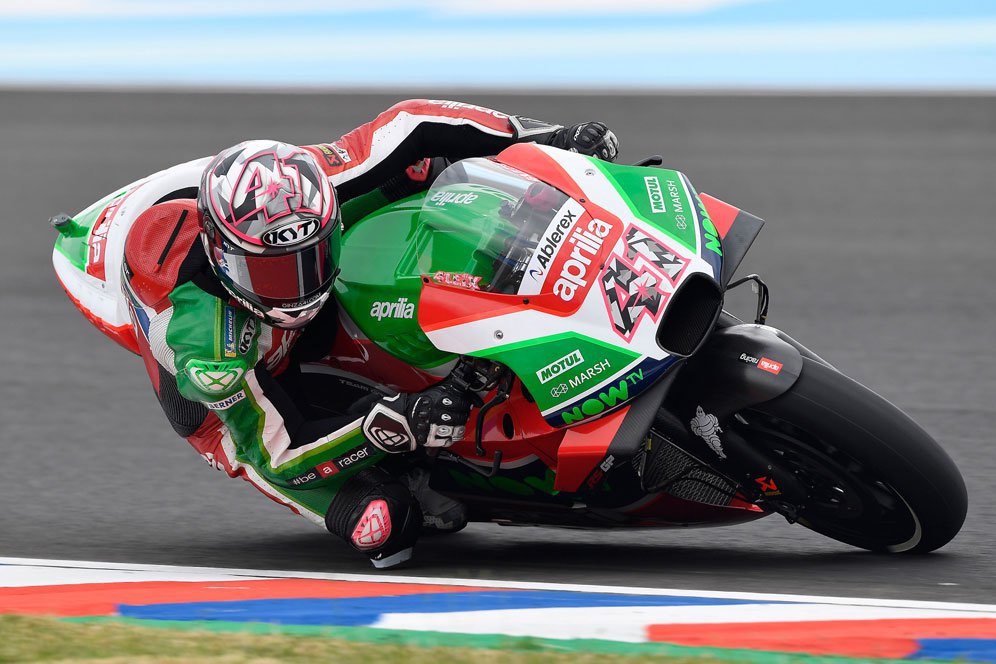 Aprilia: Espargaro Petarung Sejati, Iannone Bertalenta Hebat Aprilia: Espargaro Petarung Sejati, Iannone Bertalenta Hebat