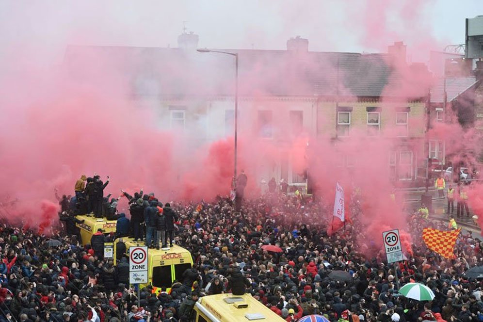 Bandara Kiev Penuh, Ribuan Fans Liverpool Gagal Nonton Final Liga Champions Bandara Kiev Penuh, Ribuan Fans Liverpool Gagal Nonton Final Liga Champions