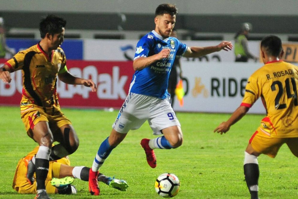 Highlights Liga 1: Persib Bandung 2-0 Mitra Kukar