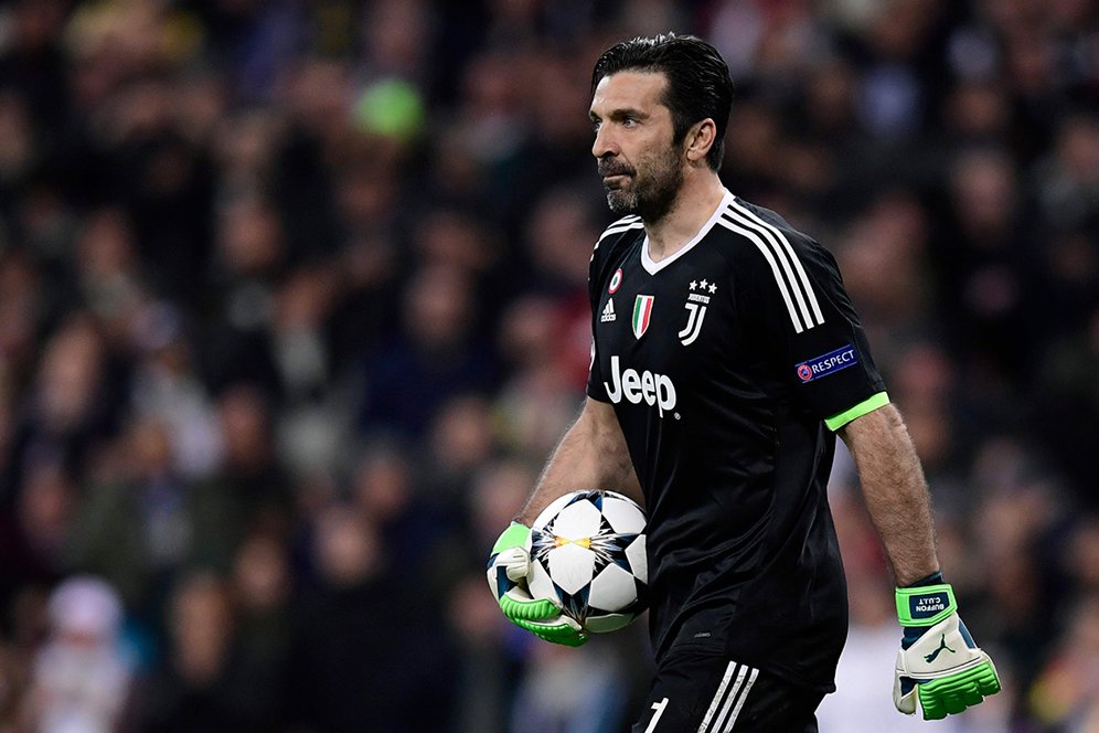 Absen Lawan Crotone, Buffon Disiapkan Lawan Napoli