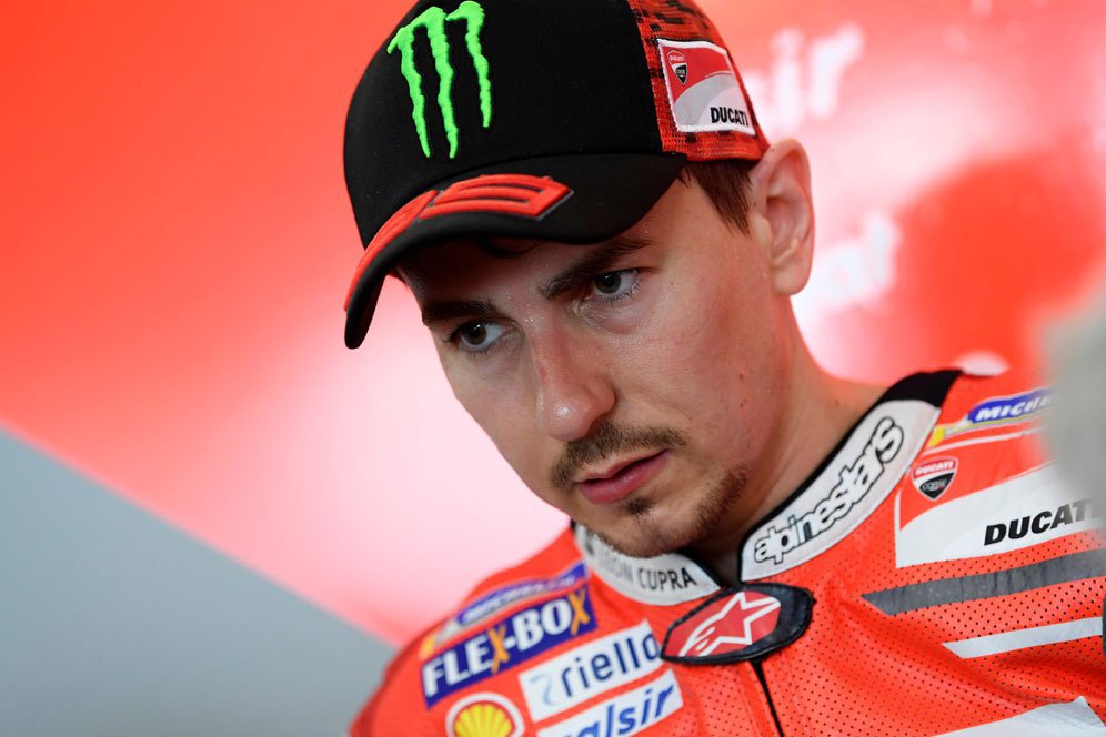 Lorenzo: Rossi Selalu Menyontek Sejak Kembali ke Yamaha Lorenzo: Rossi Selalu Menyontek Sejak Kembali ke Yamaha