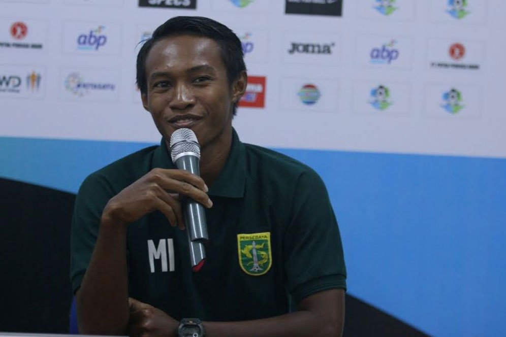 Bek Persebaya Tak Keder Dengan Nama Besar Danny Guthrie