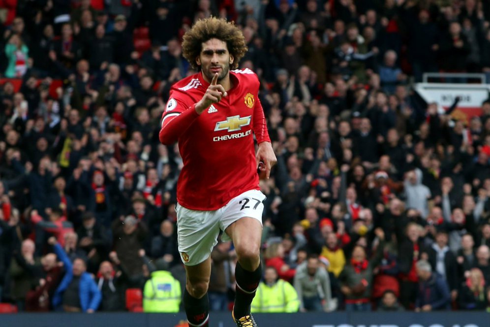 Milan Sodorkan Kontrak Tiga Musim ke Fellaini Milan Sodorkan Kontrak Tiga Musim ke Fellaini