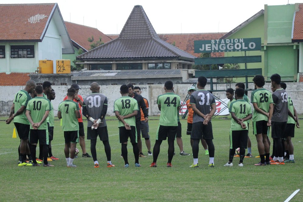 Lawan Persib, Dua Striker Persebaya Bakal Jalani Peran Baru Lawan Persib, Dua Striker Persebaya Bakal Jalani Peran Baru