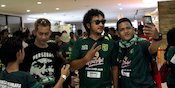 Perjuangan Isa Bajaj Saksikan Laga Persebaya vs Arema Perjuangan Isa Bajaj Saksikan Laga Persebaya vs Arema